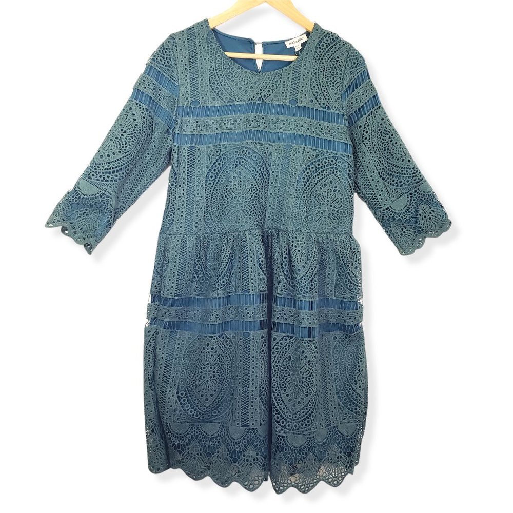 New HIDDEN ALLEY Medium Teal Scalloped, Lace Fit & Flare, Cocktail Dress